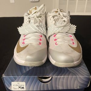 Nike KD 7 Aunt Pearl